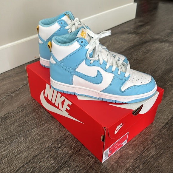 Nike Dunk High Retro - Picture 3 of 4